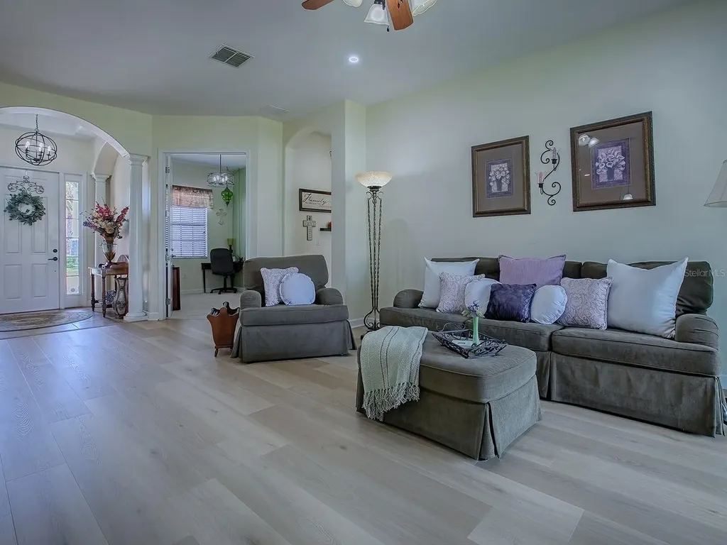 1408 Deuce Circle Davenport FL 33896