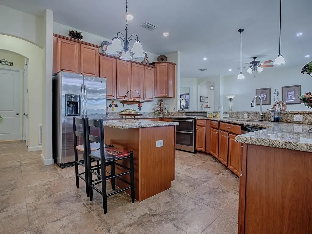 1408 Deuce Circle Davenport FL 33896