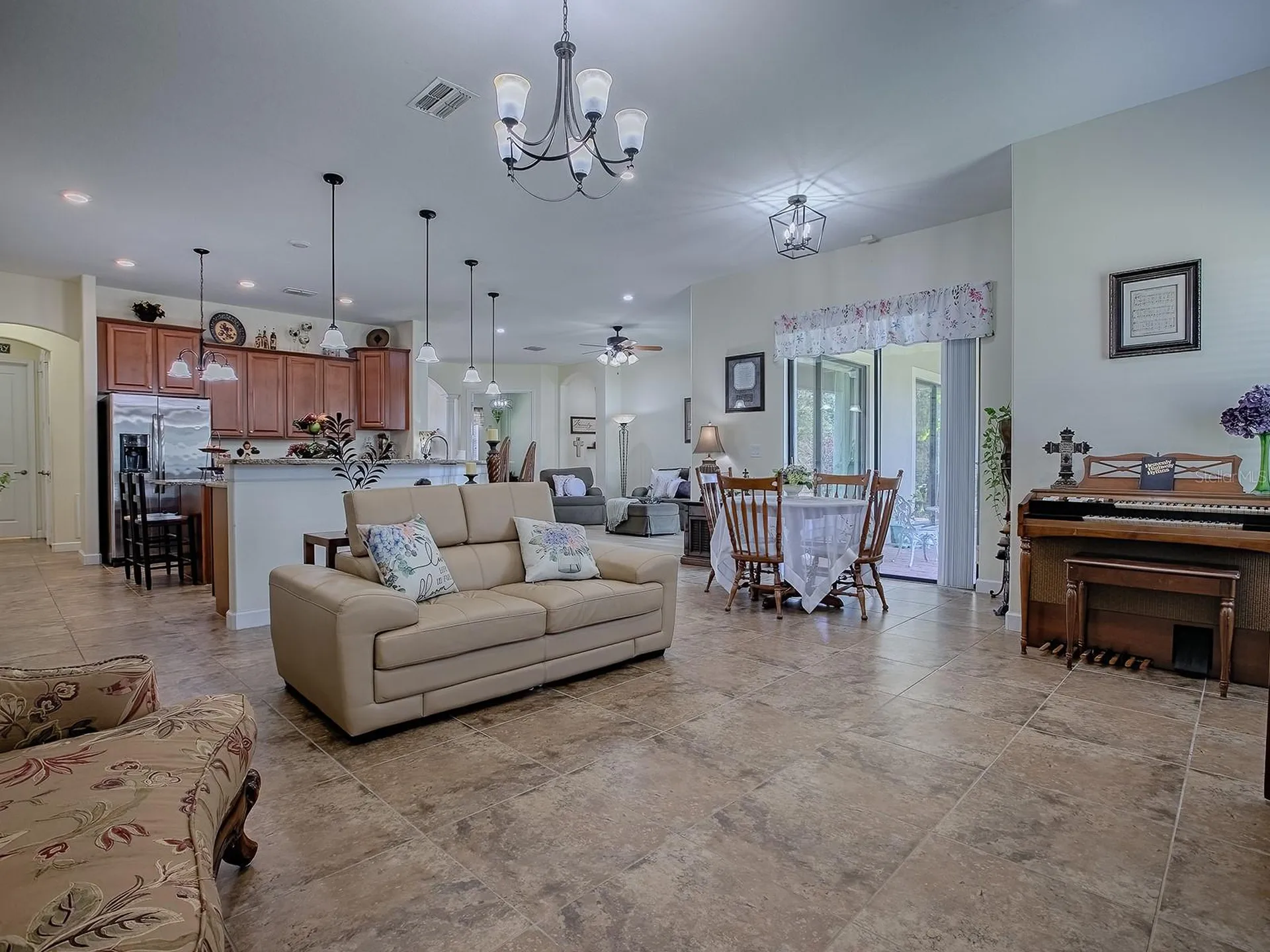 1408 Deuce Circle Davenport FL 33896