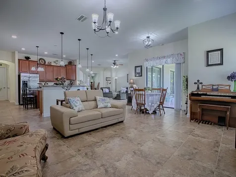 1408 Deuce Circle Davenport FL 33896