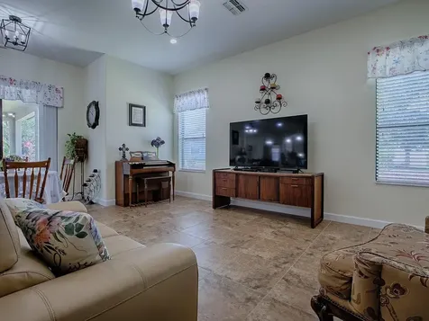 1408 Deuce Circle Davenport FL 33896