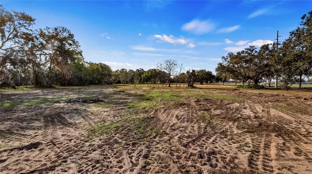 Woodlea Road Tavares FL 32778