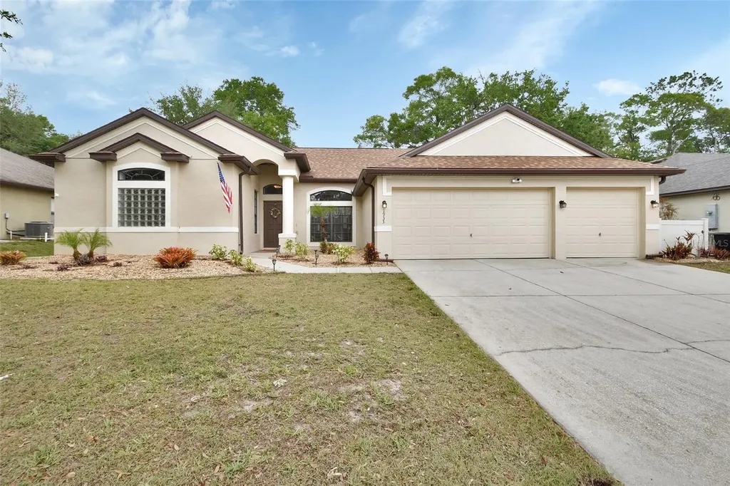1933 Oak Estates Drive Orange City FL 32763