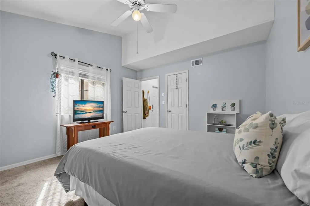 5733 SW 10th Place Gainesville FL 32607
