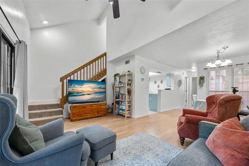 5733 SW 10th Place Gainesville FL 32607