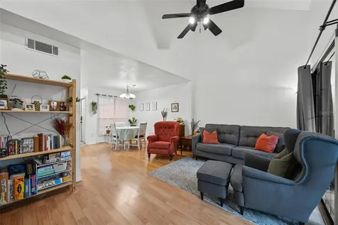 5733 SW 10th Place Gainesville FL 32607