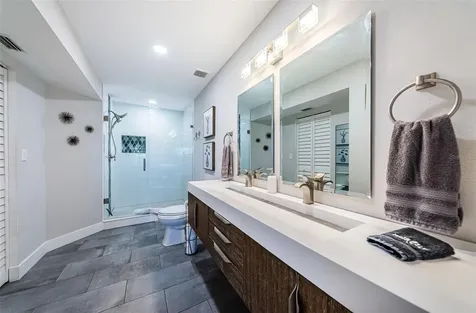 6141 Bahia Del Mar Boulevard St Petersburg FL 33715
