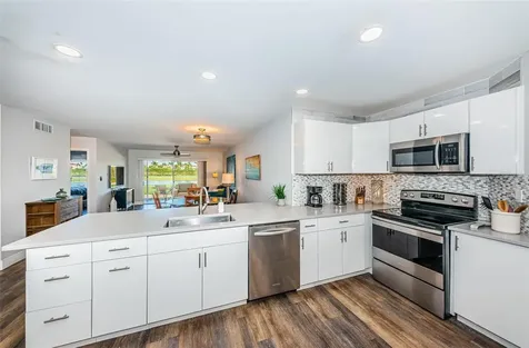 6141 Bahia Del Mar Boulevard St Petersburg FL 33715