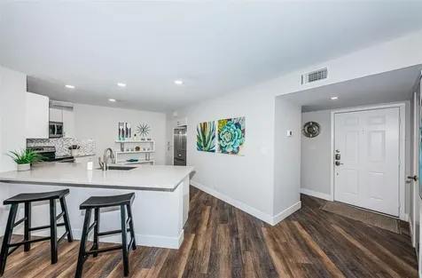 6141 Bahia Del Mar Boulevard St Petersburg FL 33715