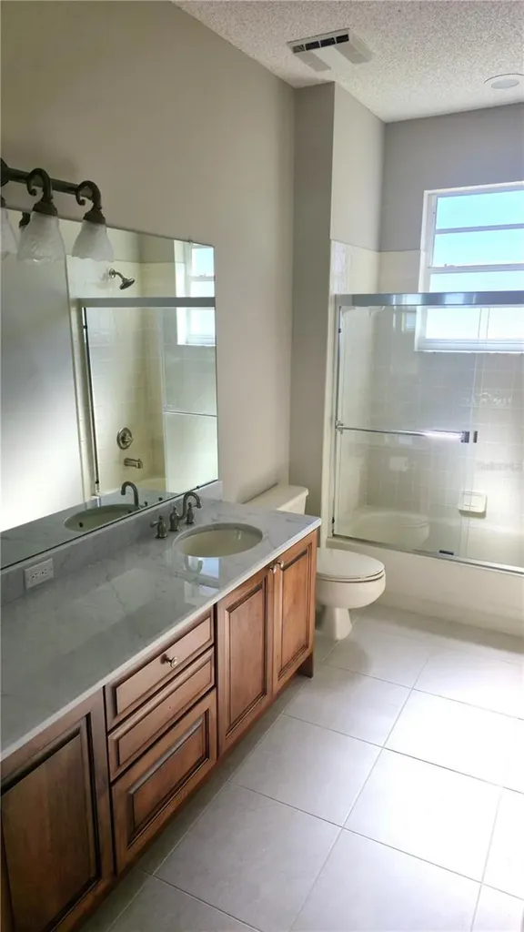 1003 Berkshire Lane Tarpon Springs FL 34688