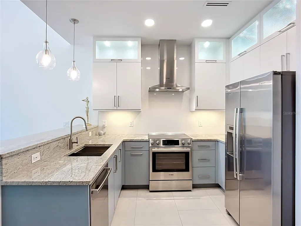 941 N Osprey Avenue Sarasota FL 34236