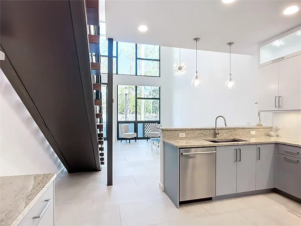 941 N Osprey Avenue Sarasota FL 34236