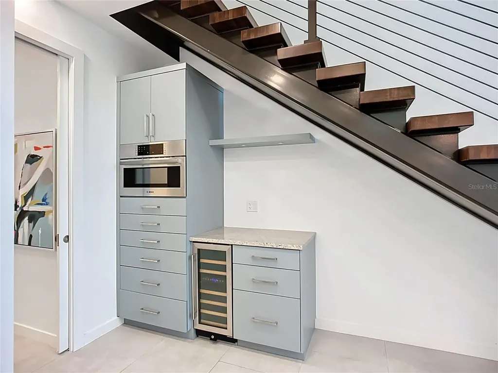 941 N Osprey Avenue Sarasota FL 34236