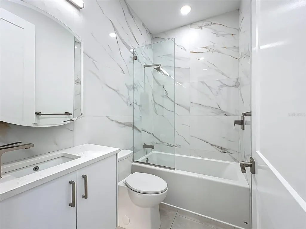 941 N Osprey Avenue Sarasota FL 34236