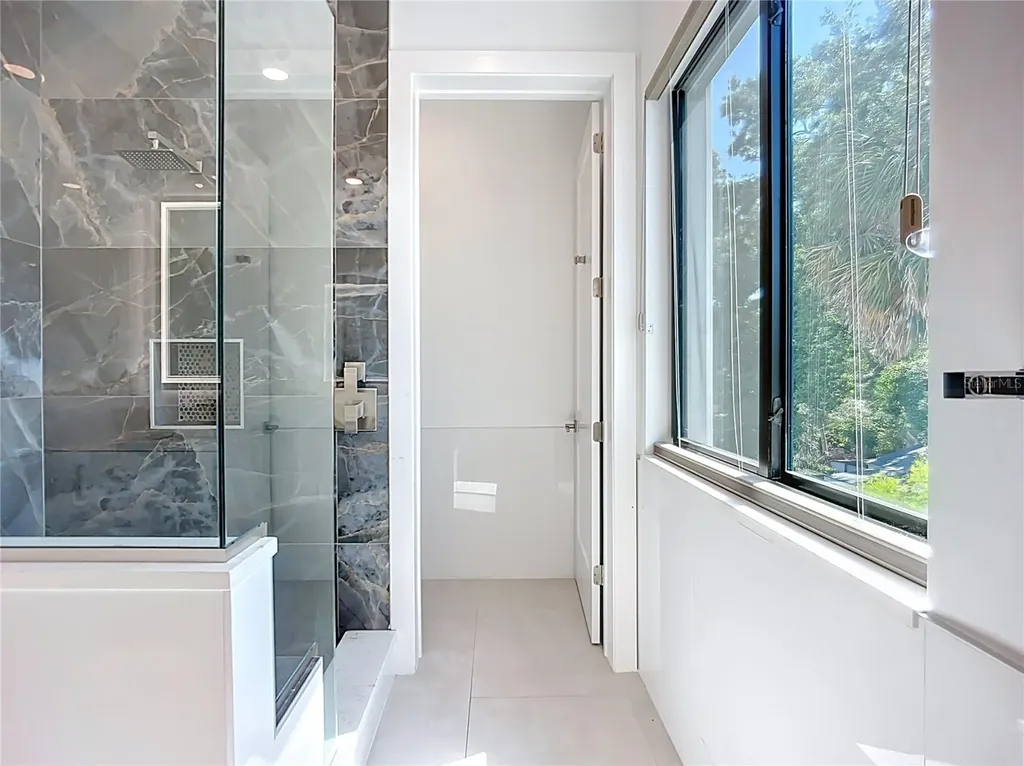 941 N Osprey Avenue Sarasota FL 34236