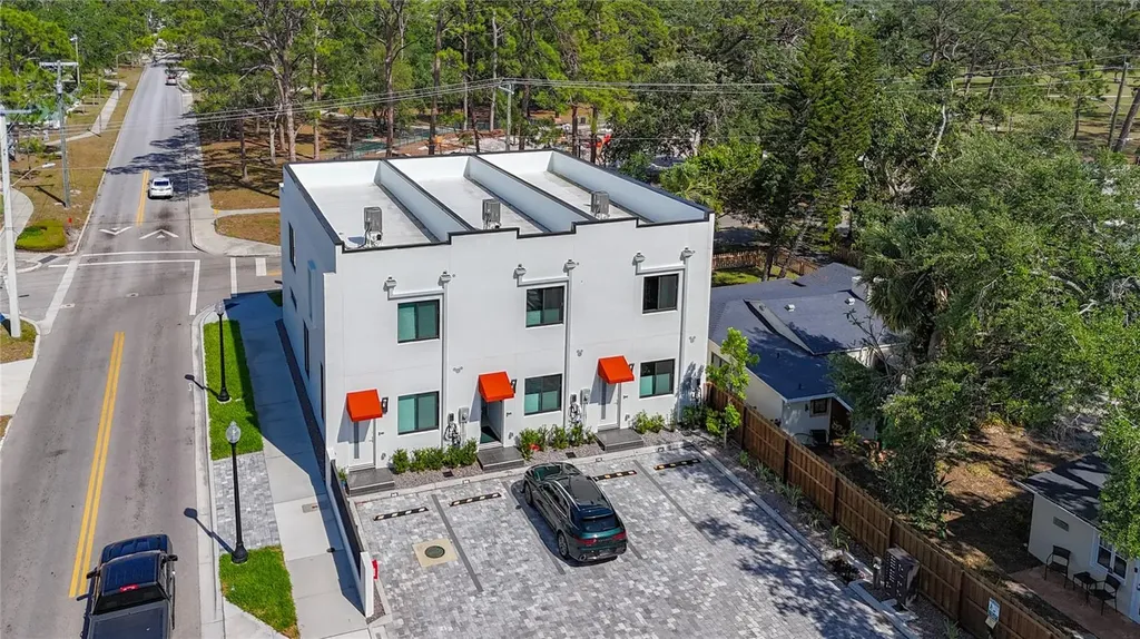 941 N Osprey Avenue Sarasota FL 34236