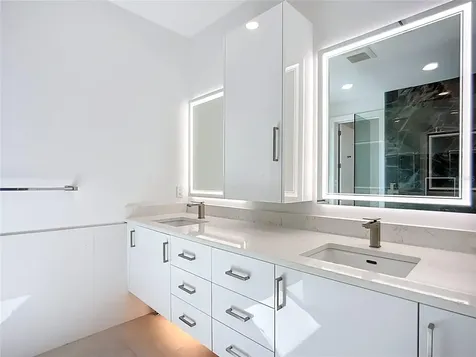 941 N Osprey Avenue Sarasota FL 34236