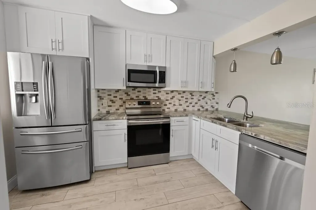 2017 Skimmer Court W Clearwater FL 33762