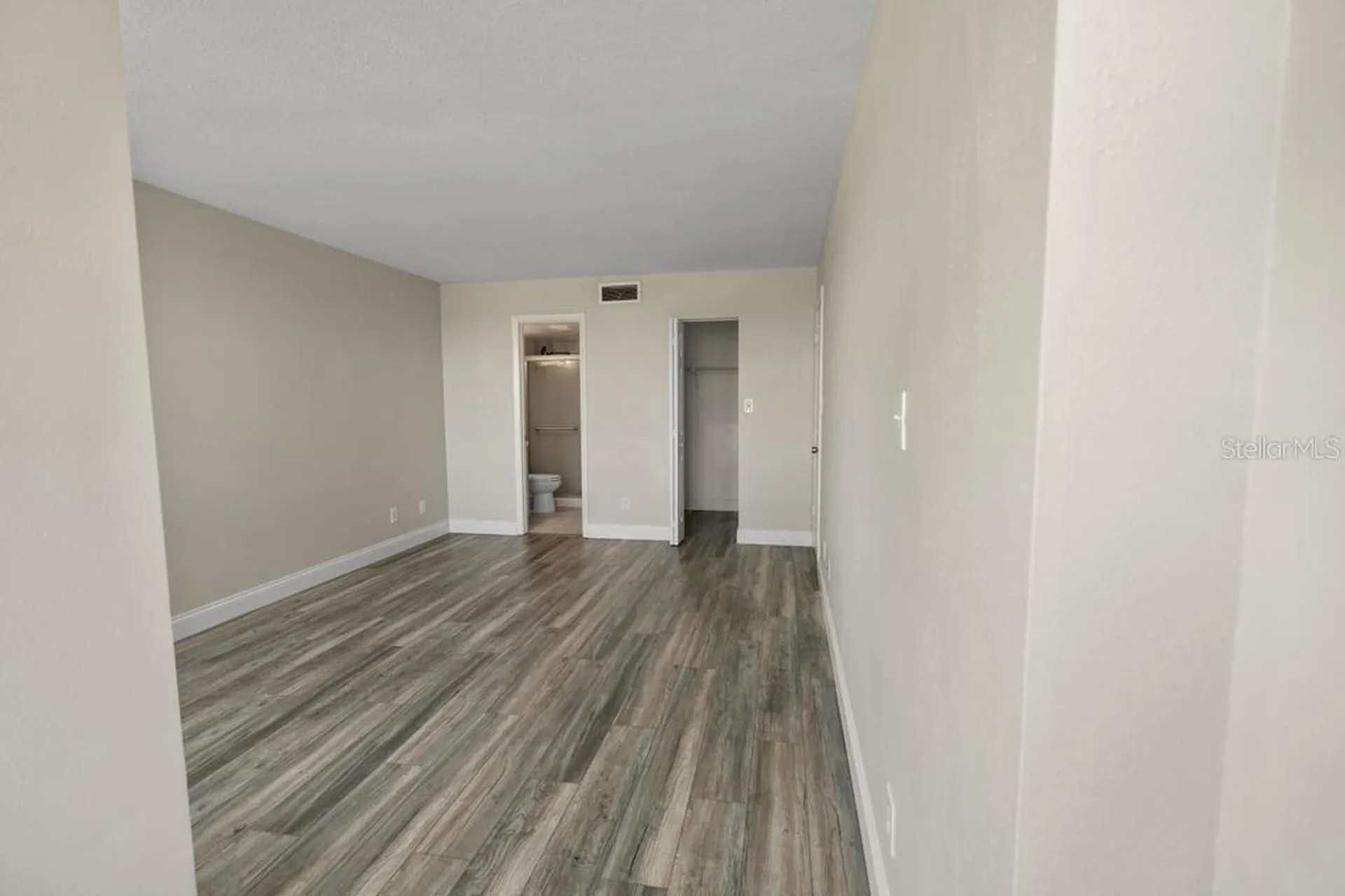 2017 Skimmer Court W Clearwater FL 33762