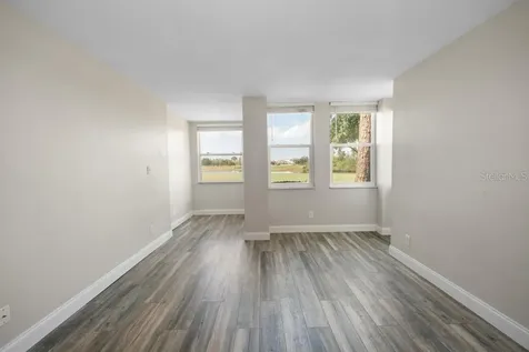 2017 Skimmer Court W Clearwater FL 33762