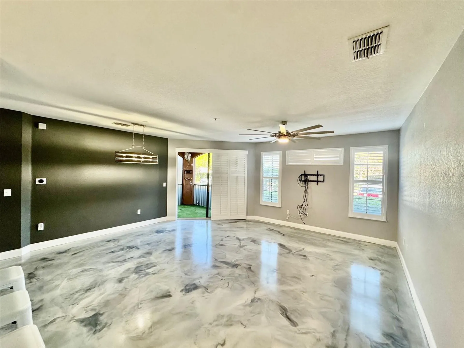 8325 38th Street Circle E Sarasota FL 34243