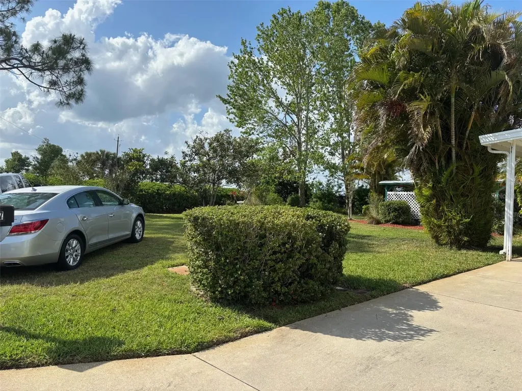 6107 Grand Oaks Drive SE Winter Haven FL 33884
