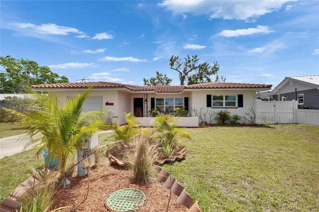 105 6th Street NW Ruskin FL 33570