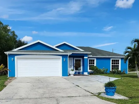 201 NW Goldcoast Avenue Port St Lucie FL 34983