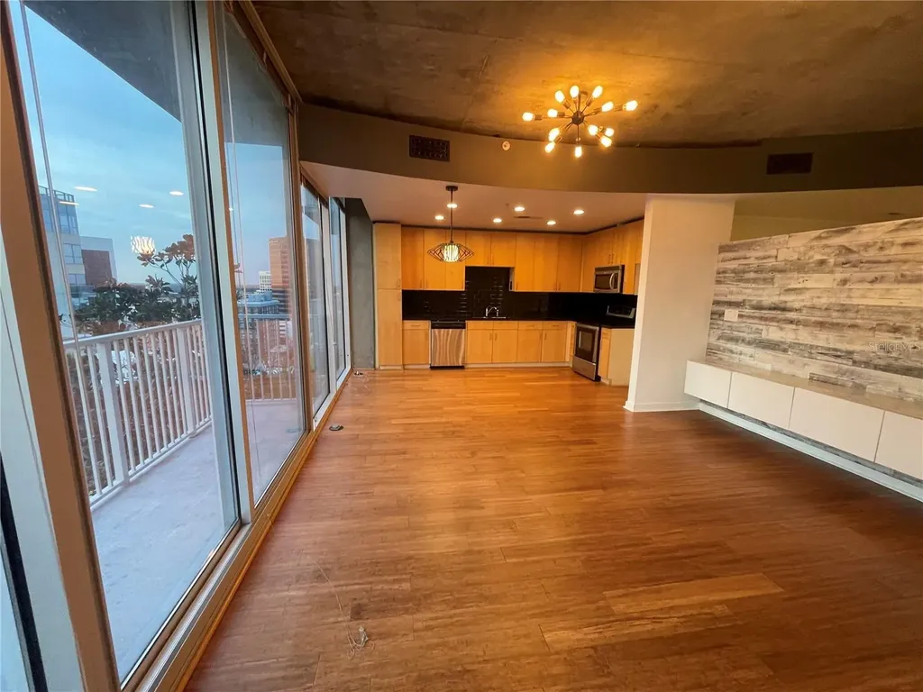 155 S Court Avenue Orlando FL 32801