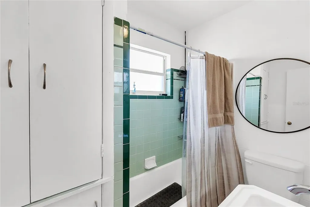 2503 10th Street W Bradenton FL 34205