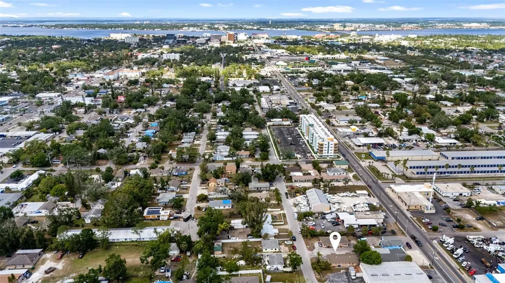 2503 10th Street W Bradenton FL 34205