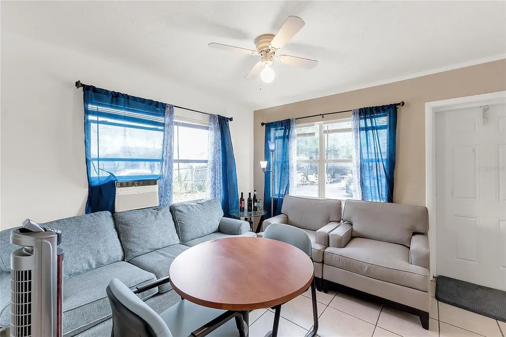 2503 10th Street W Bradenton FL 34205