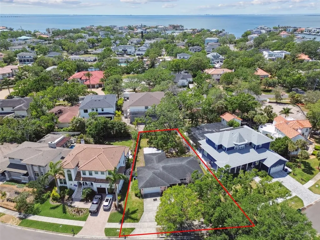 2607 S Bryant Circle Tampa FL 33629
