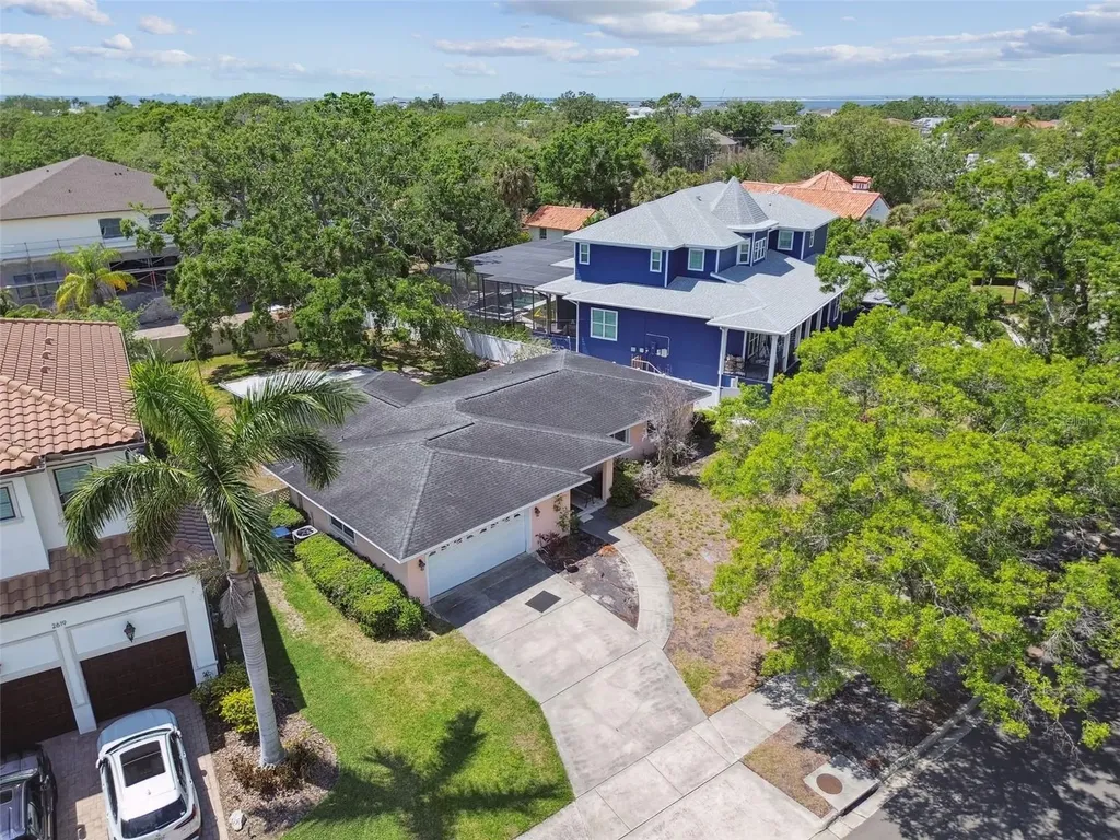 2607 S Bryant Circle Tampa FL 33629
