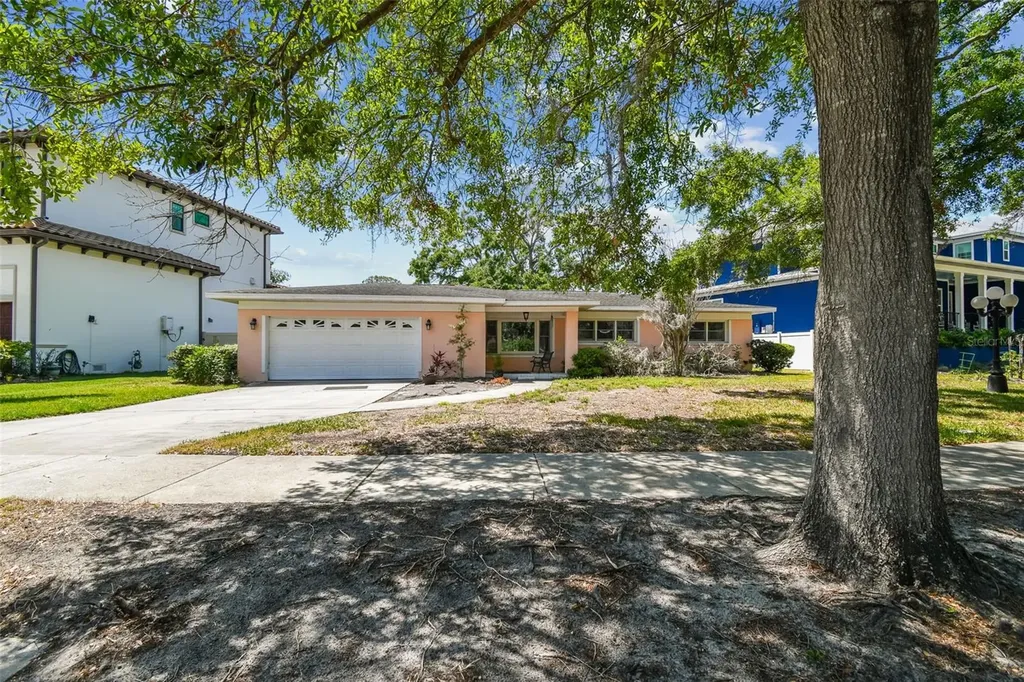 2607 S Bryant Circle Tampa FL 33629
