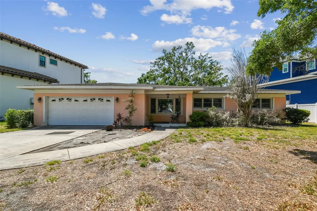 2607 S Bryant Circle Tampa FL 33629