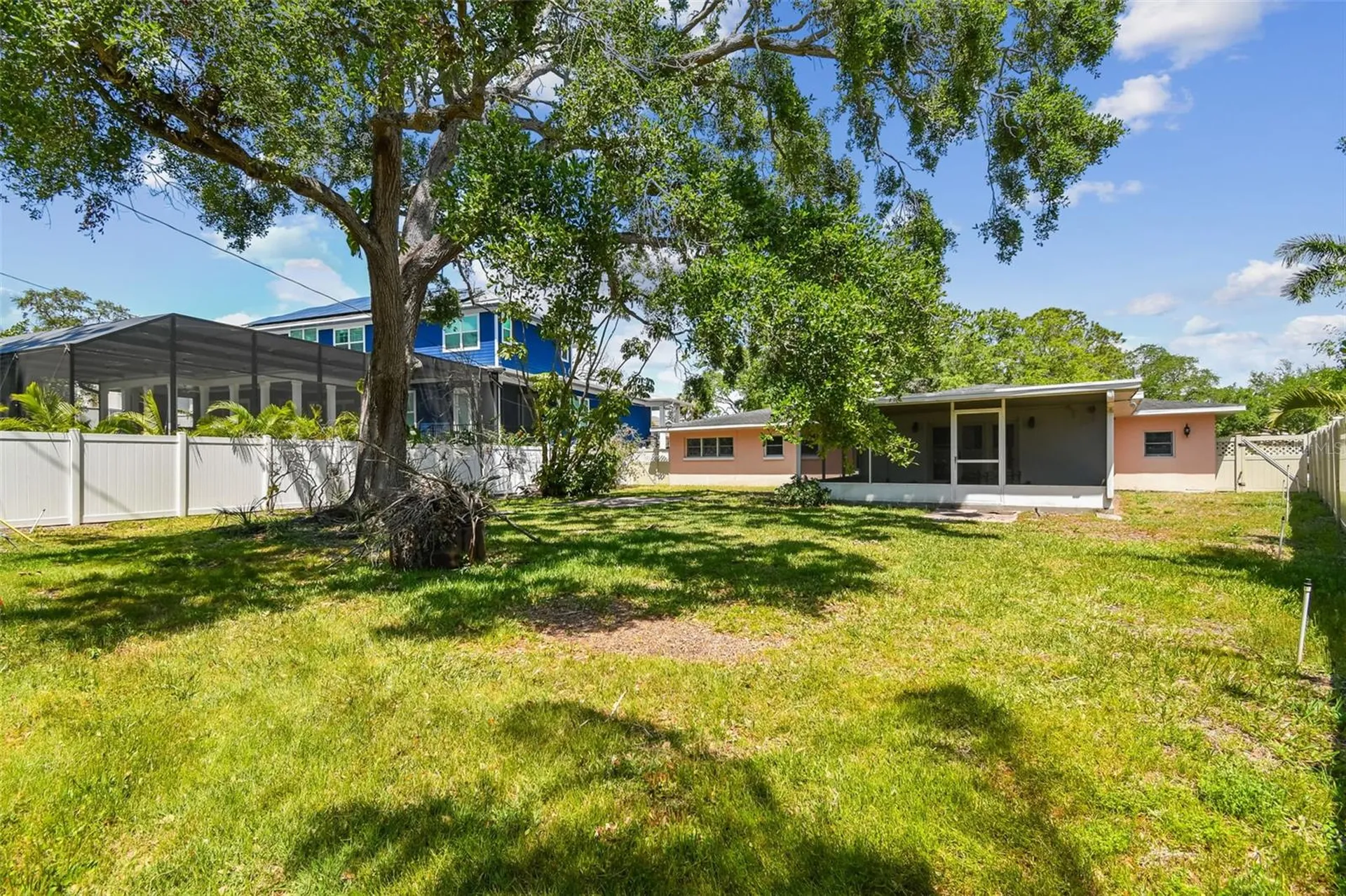 2607 S Bryant Circle Tampa FL 33629