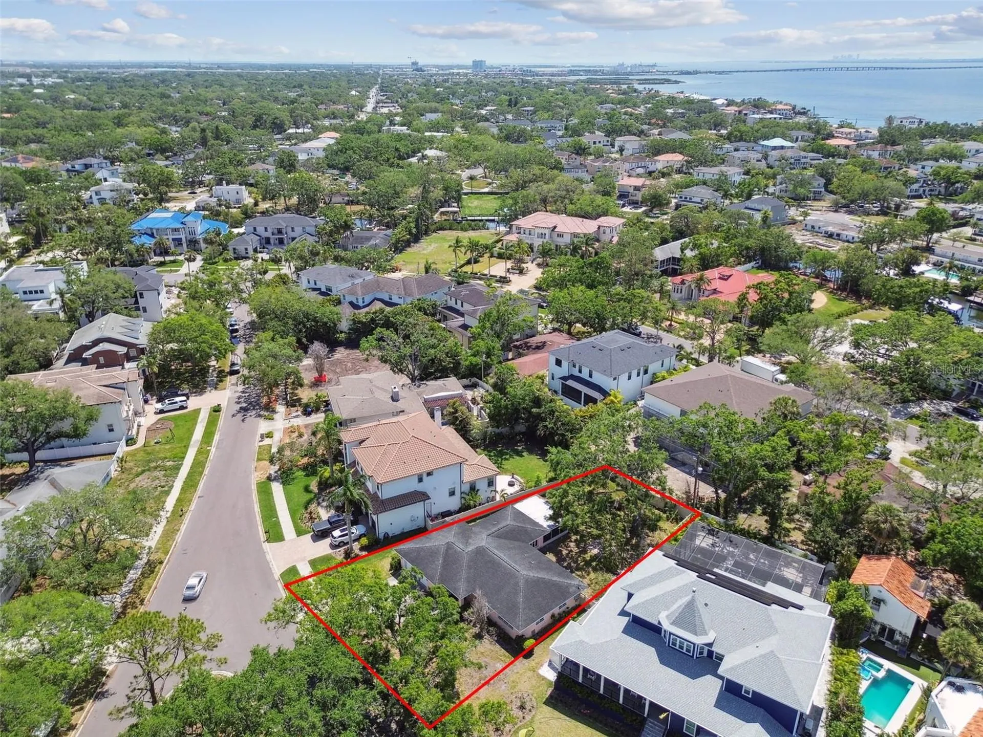 2607 S Bryant Circle Tampa FL 33629