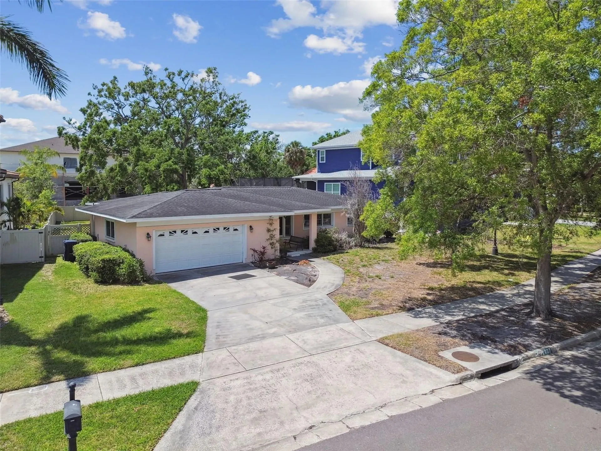 2607 S Bryant Circle Tampa FL 33629