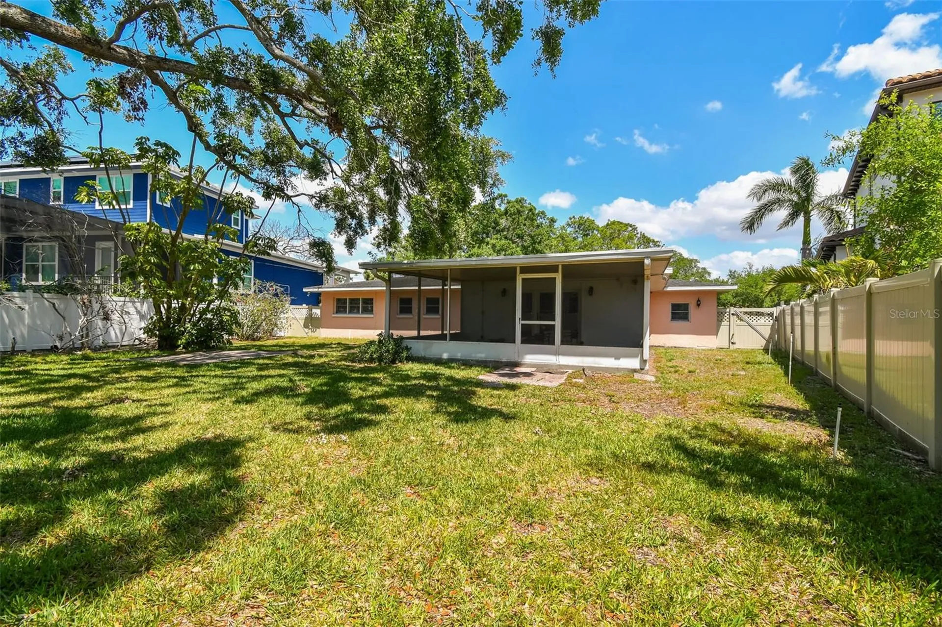 2607 S Bryant Circle Tampa FL 33629