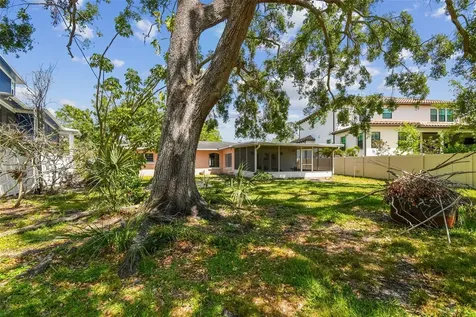 2607 S Bryant Circle Tampa FL 33629