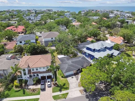 2607 S Bryant Circle Tampa FL 33629