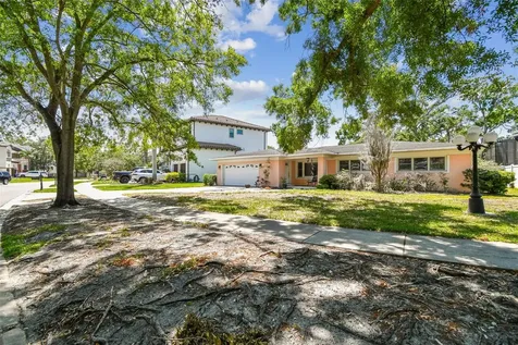 2607 S Bryant Circle Tampa FL 33629