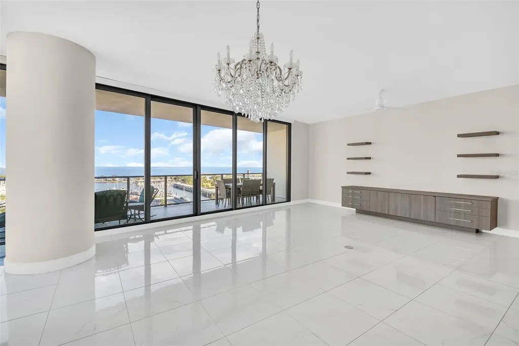 100 1st Avenue N St Petersburg FL 33701