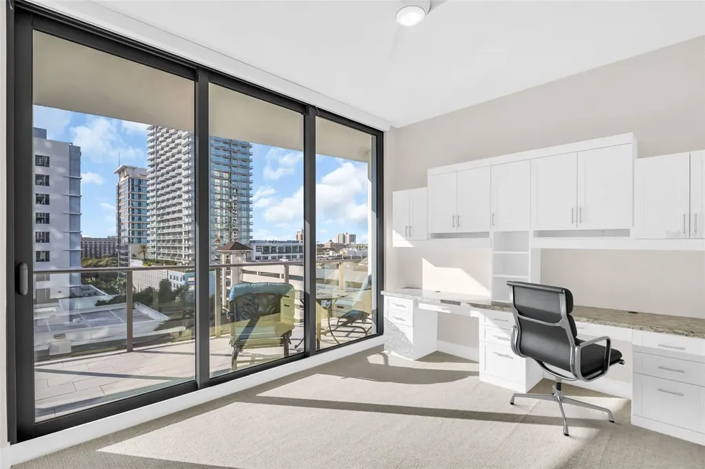 100 1st Avenue N St Petersburg FL 33701