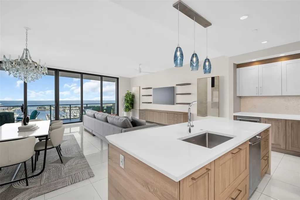 100 1st Avenue N St Petersburg FL 33701