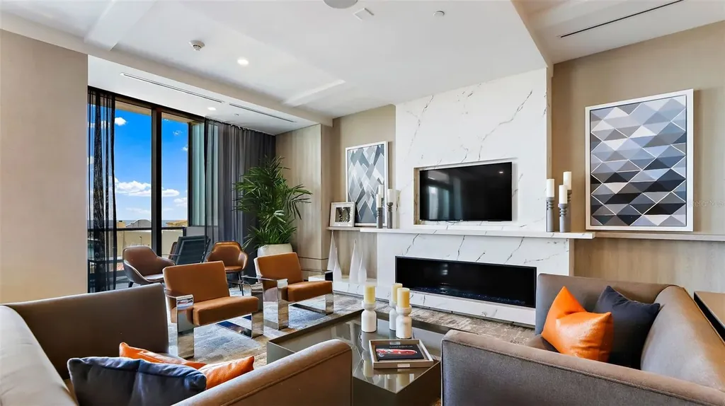 100 1st Avenue N St Petersburg FL 33701