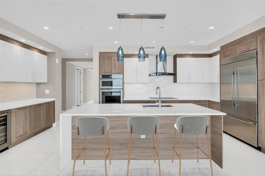 100 1st Avenue N St Petersburg FL 33701