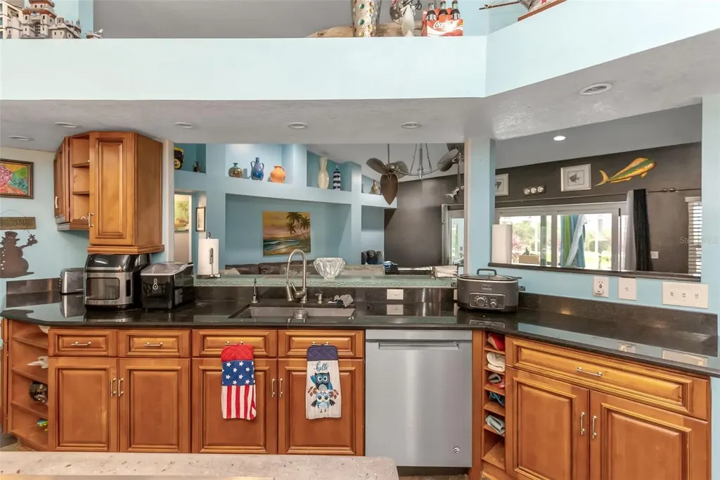 424 Island Cay Way Apollo Beach FL 33572