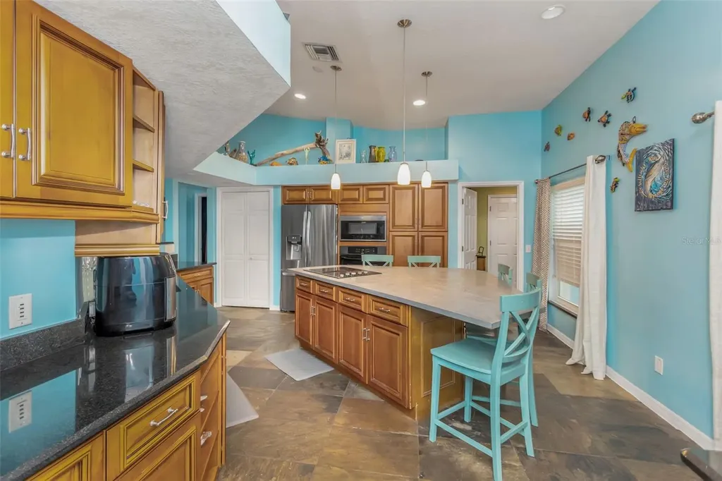 424 Island Cay Way Apollo Beach FL 33572